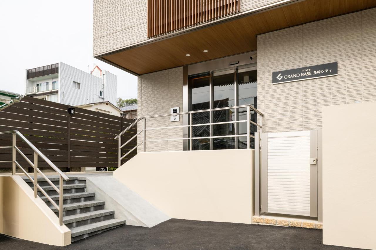 Grand Base Nagasaki City Extérieur photo